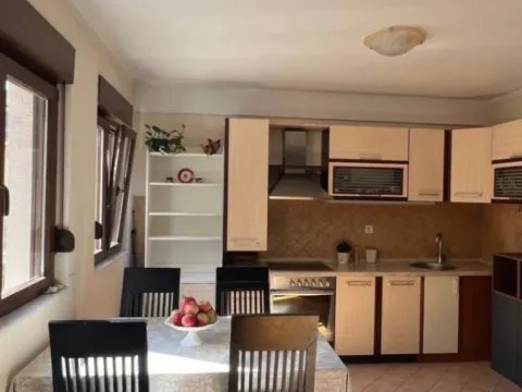 Izdavanje, dvosoban stan, 68m², Podmaine, Budva - image 2