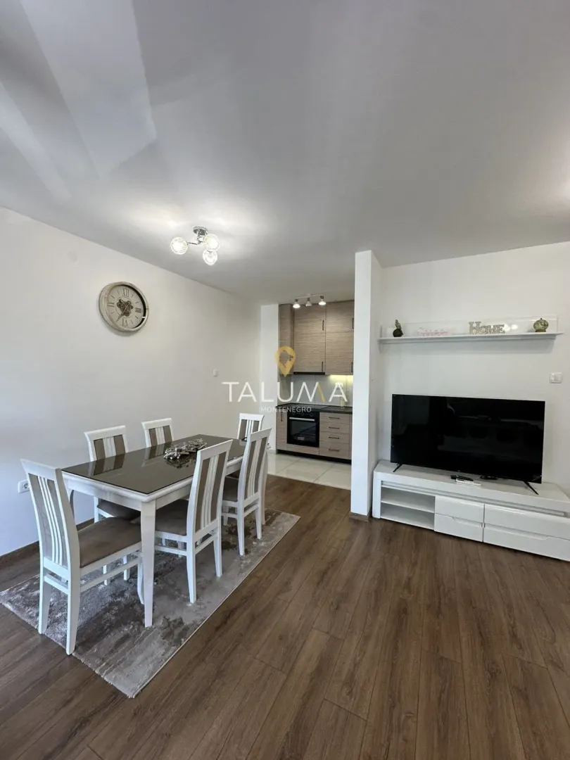 Rent, three bedroom apartment, 100m², City Kvart, Podgorica