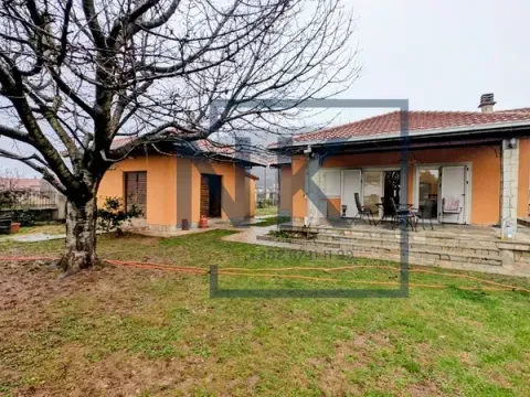 Rent, house, 170m², Tološi, Podgorica - image 2