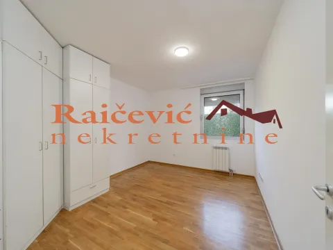 Izdavanje, poslovni prostor, 117m², Voždovac Sve Podlokacije, Beograd - image 13