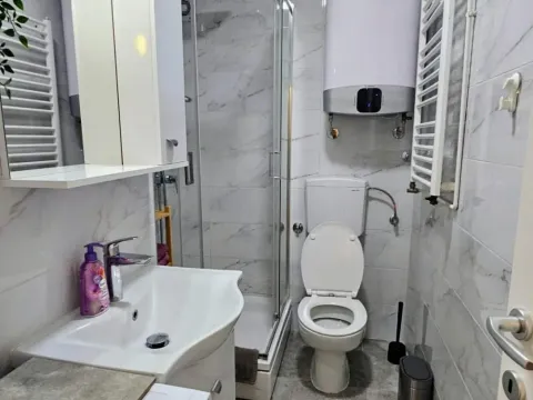 Rent, two bedroom apartment, 38m², Stari Grad, Beograd - image 14