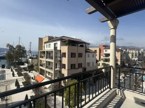 Prodaja, trosoban stan, 247m², Porto Montenegro, Tivat - image 34
