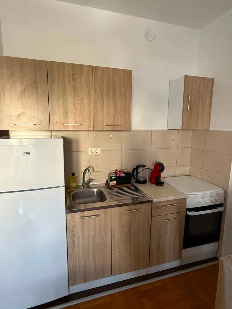 Stan-na-dan, garsonjera, 30m², Stari Aerodrom, Podgorica