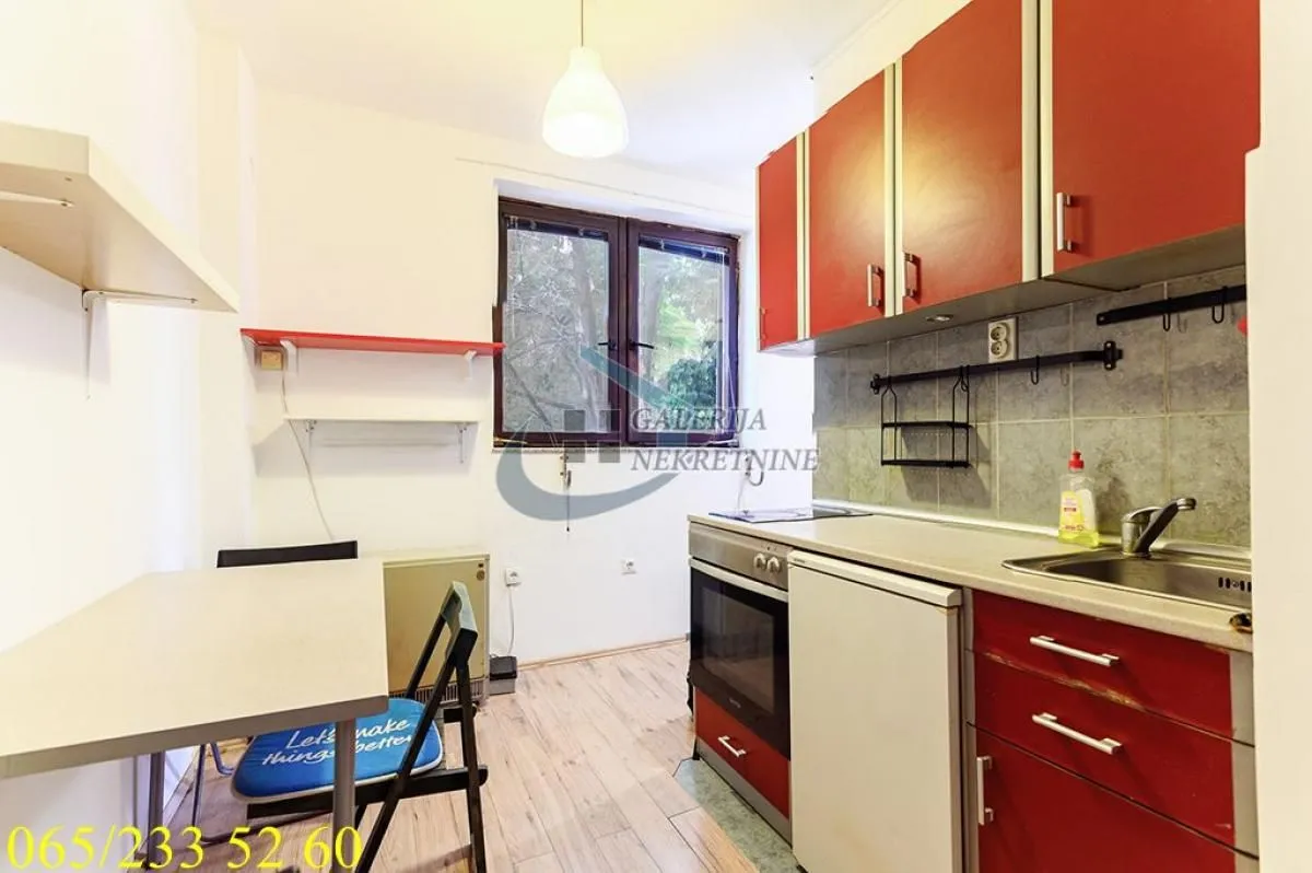 Prodaja, garsonjera, 23m², Čubura, Beograd