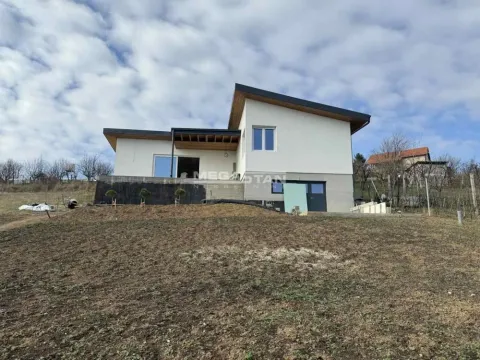 Prodaja, kuća, 223m², Voždovac Sve Podlokacije, Beograd - image 2