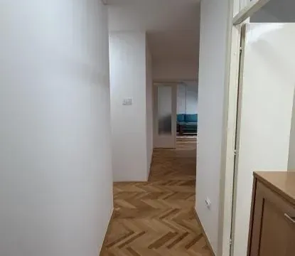 Izdavanje, trosoban stan, 85m², Sajmište, Novi Sad - image 3