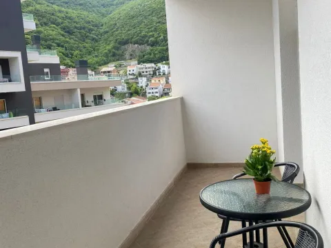 Rent, one bedroom apartment, 46m², Budva, Crna Gora - image 12