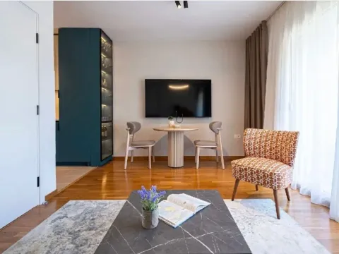 Izdavanje, garsonjera, 30m², Radovići, Tivat - image 4