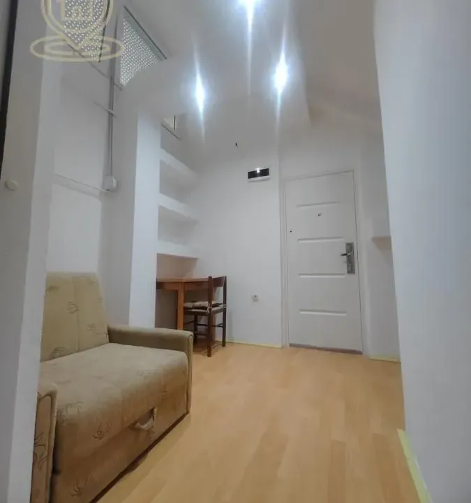 Izdavanje, jednosoban stan, 33m², Novo naselje, Novi Sad