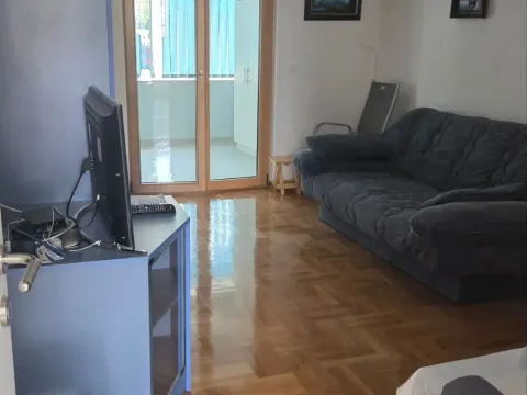 Rent, two bedroom apartment, 87m², Zaobilaznica, Budva - image 2