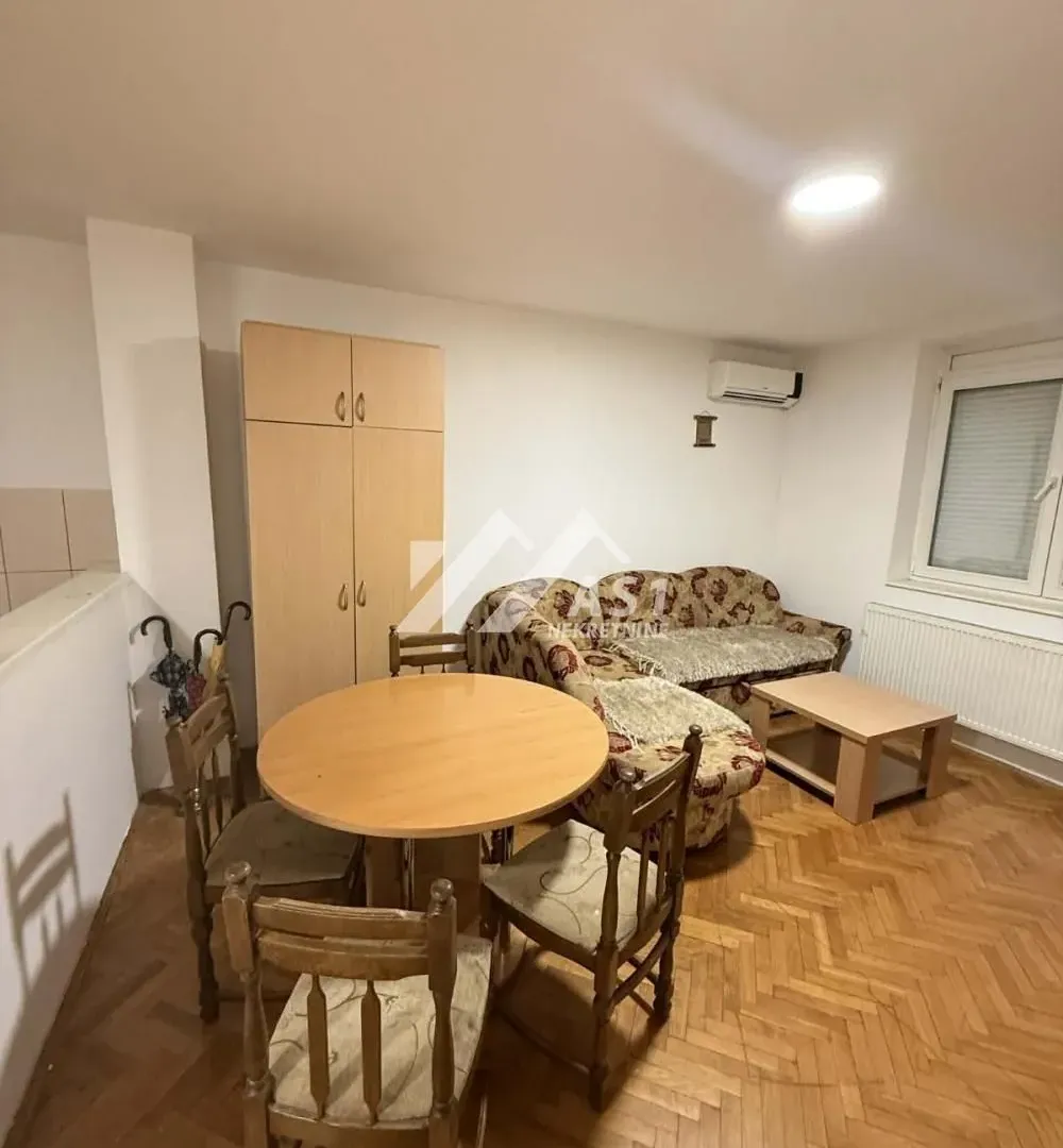 Izdavanje, jednosoban stan, 42m², Grbavica, Novi Sad Sve Podlokacije