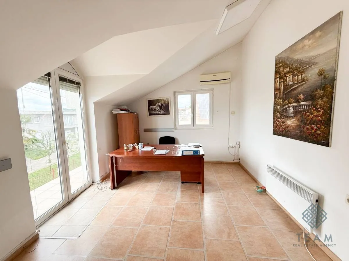 Rent, office space, 110m², Gornja Gorica, Podgorica