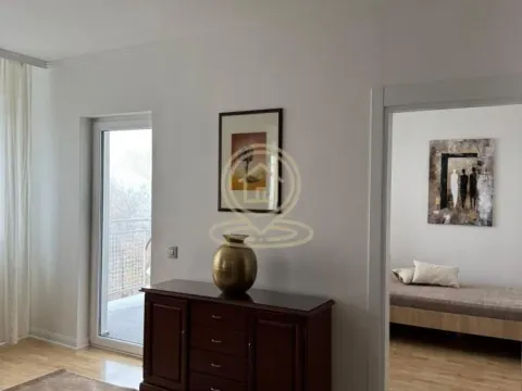 Izdavanje, trosoban stan, 120m², Savski Venac, Beograd - image 13