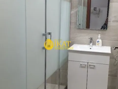 Izdavanje, trosoban stan, 104m², Vračar Hram, Vračar Sve Podlokacije - image 10