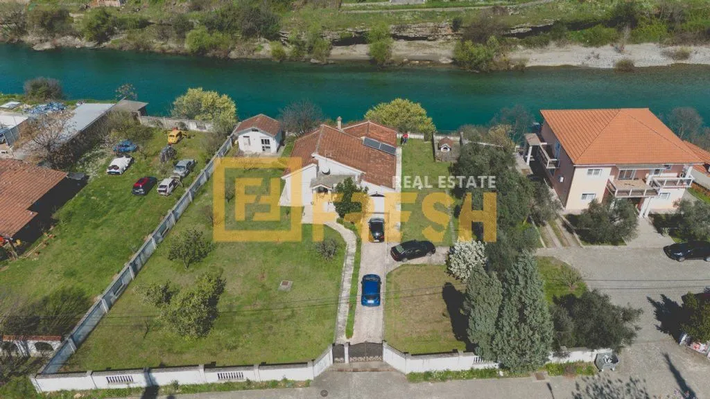 Prodaja, kuća, 150m², Stara Varoš, Podgorica