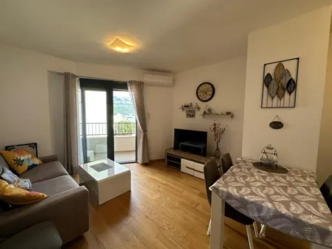 Prodaja, jednosoban stan, 40m², Bečići, Budva - image 1