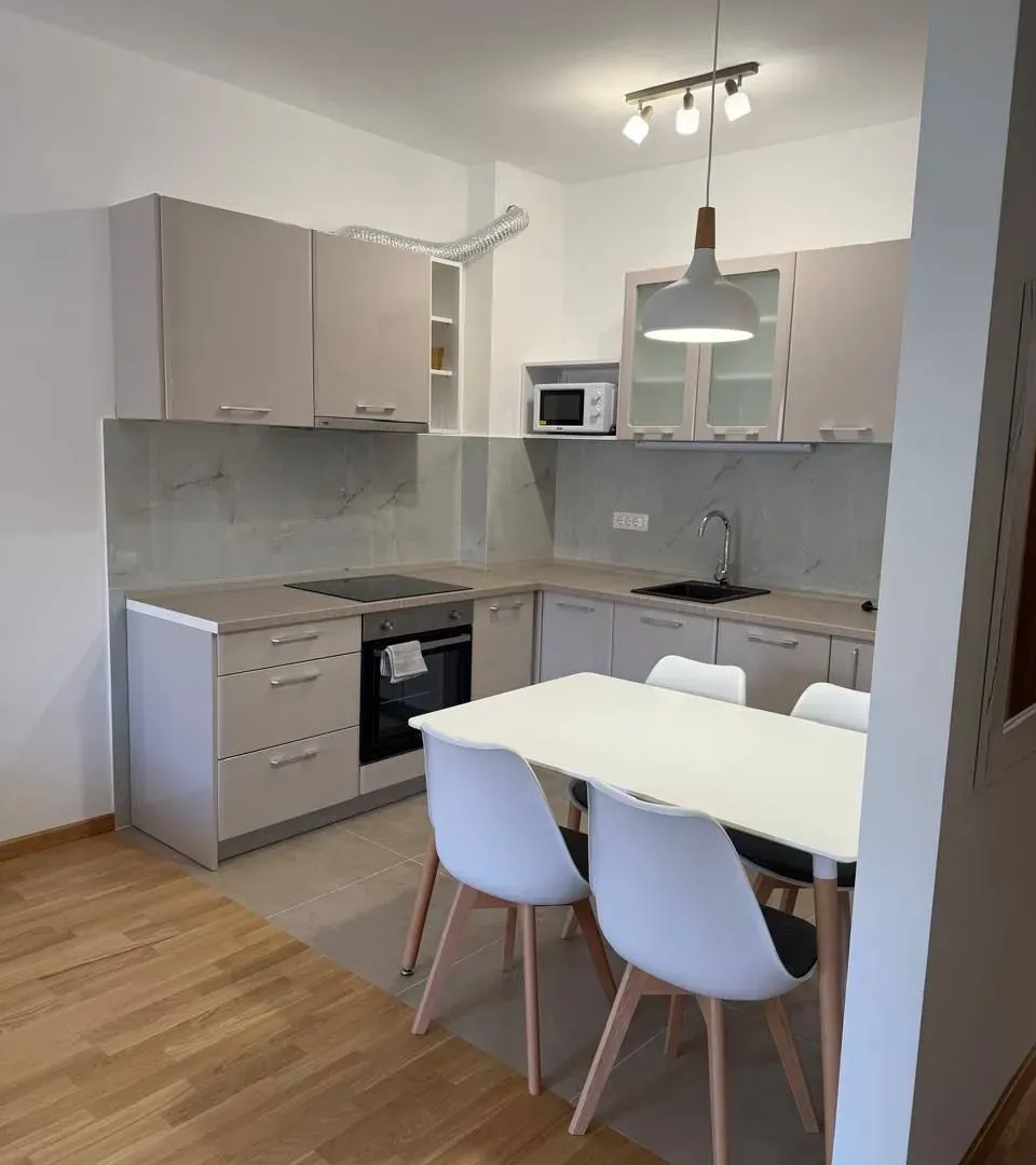 Rent, one bedroom apartment, 52m², Budva okolina, Budva