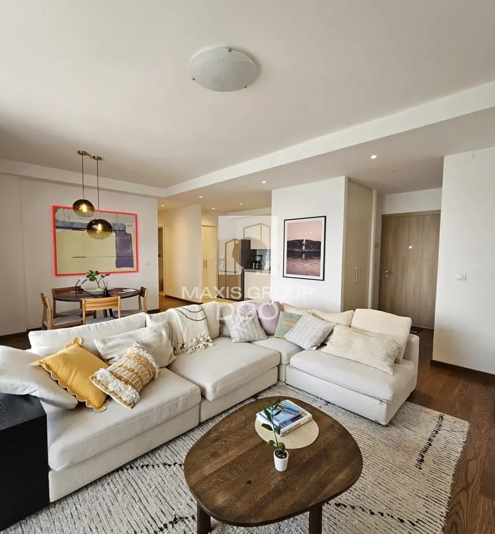 Izdavanje, četvorosoban stan, 120m², Savski Venac, Beograd