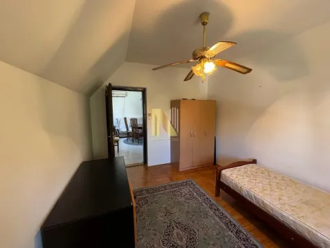 Izdavanje, trosoban stan, 59m², Centar, Novi Sad - image 8