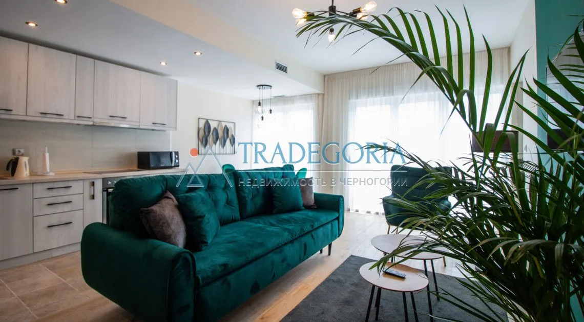 Prodaja, dvosoban stan, 75m², Dobrota, Kotor