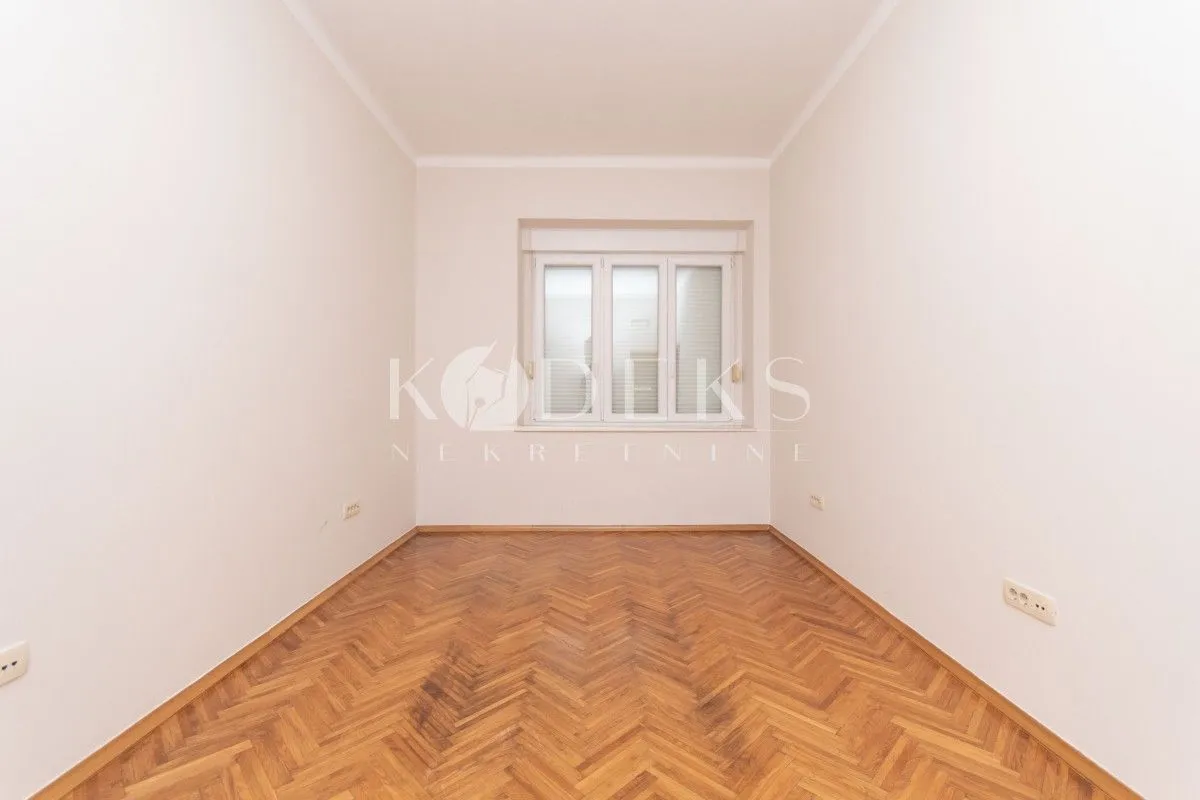 Rent, office space, 91m², Centar, Podgorica