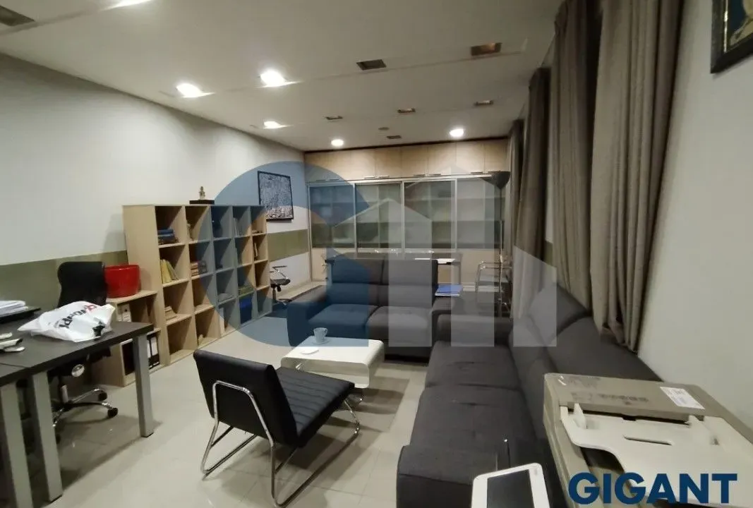 Izdavanje, poslovni prostor, 55m², Obilićev Venac, Beograd