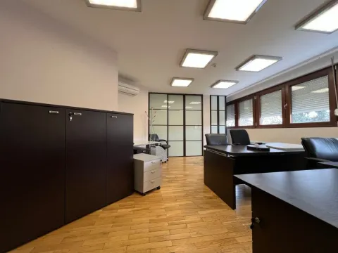 Izdavanje, poslovni prostor, 70m², Preko Morače, Podgorica - image 2