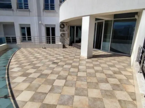 Prodaja, stan, 100m², Centar, Podgorica - image 10