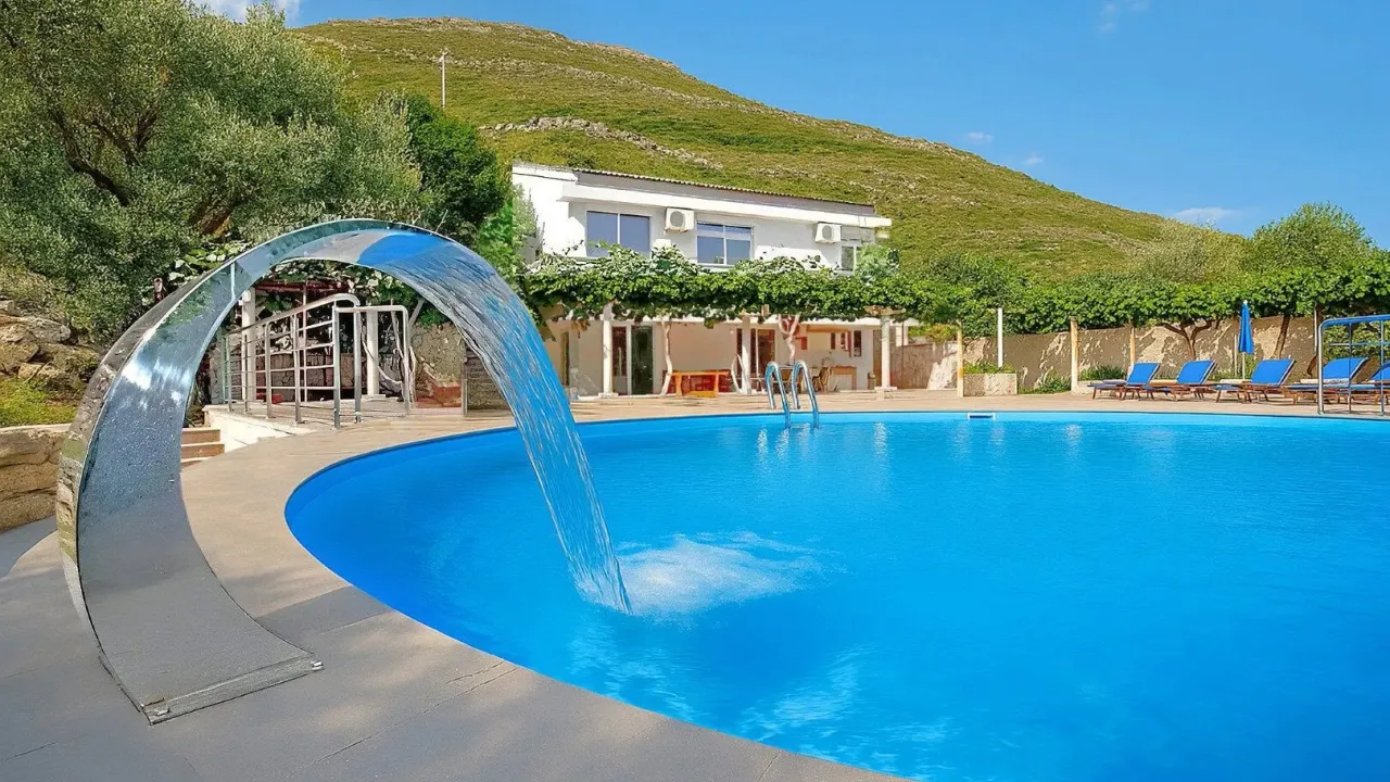 Sale, house, 174m², Katun Reževići, Budva