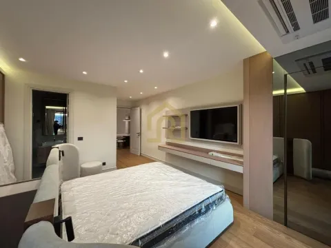 Izdavanje, četvorosoban stan, 143m², Cvetni Trg, Vračar Sve Podlokacije - image 12