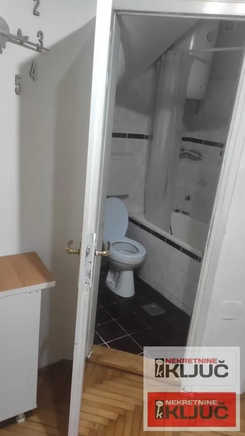 Izdavanje, garsonjera, 24m², Betanija, Novi Sad Sve Podlokacije