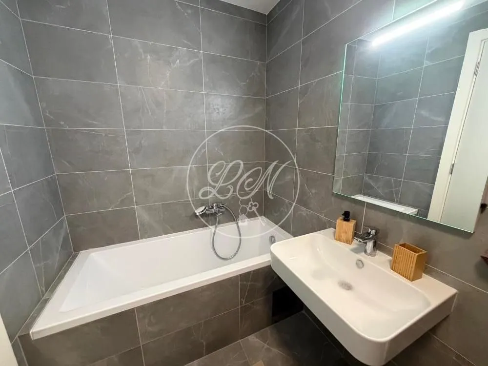 Prodaja, trosoban stan, 78m², Novi Beograd Blok 65, Novi Beograd Sve Podlokacije