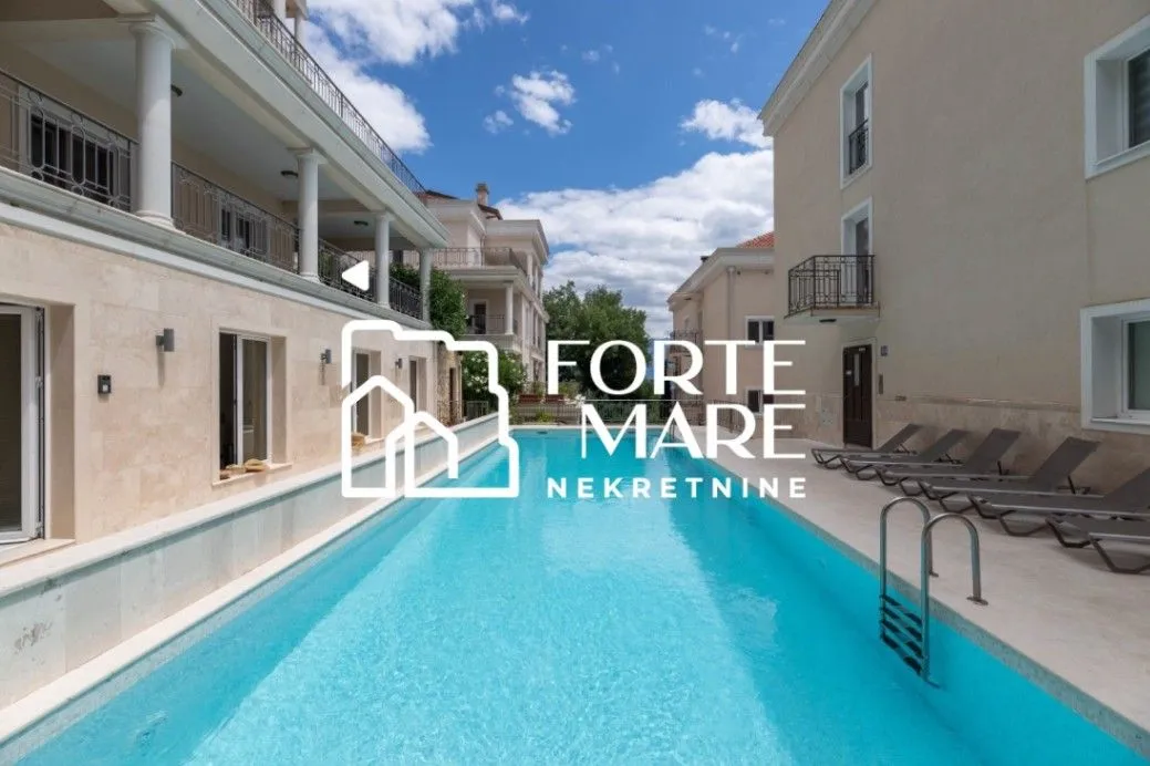 Prodaja, dvosoban stan, 133m², Đenovići, Herceg Novi