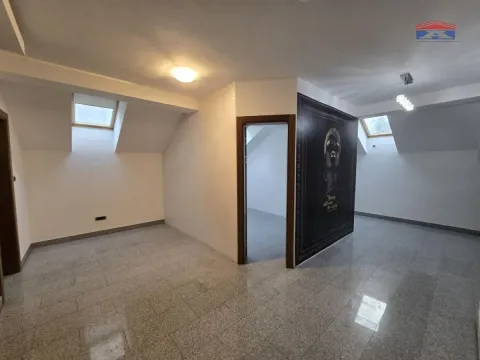 Rent, office space, 47m², Centar, Novi Sad - image 2