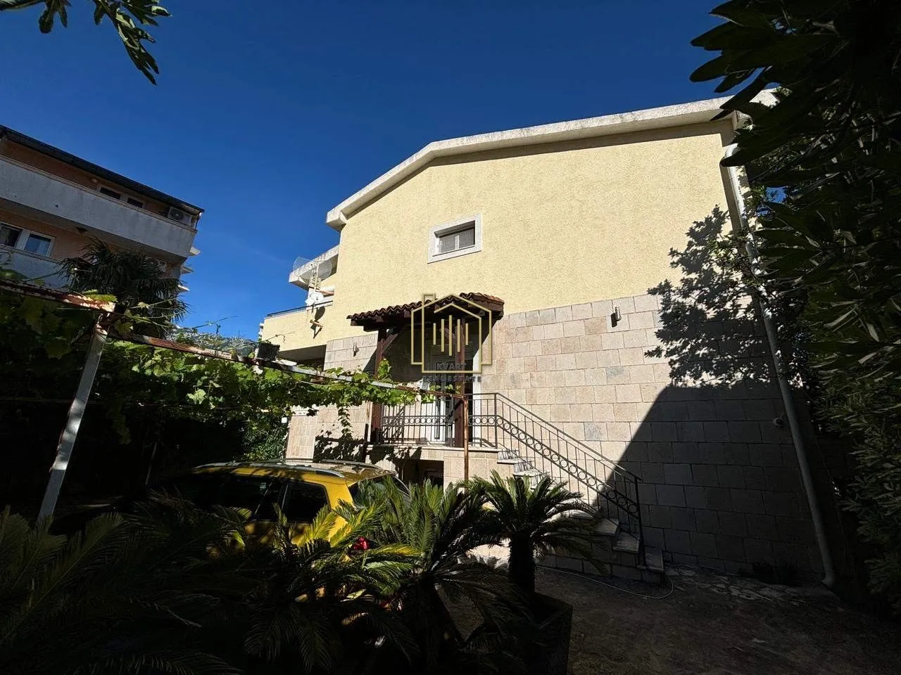 Sale, three bedroom apartment, 103m², Bečići, Budva