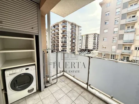 Rent, three bedroom apartment, 105m², City Kvart, Podgorica - image 13