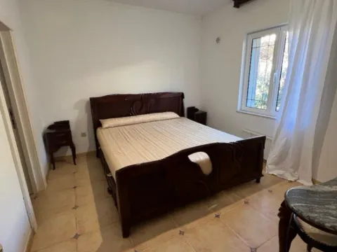 Izdavanje, dvosoban stan, 110m², Sutomore, Bar - image 9