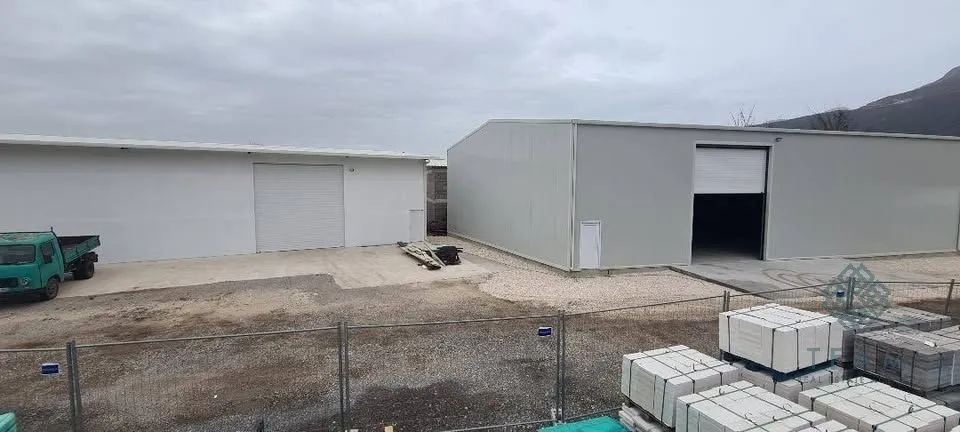 Rent, office space, 855m², Radanovići, Kotor