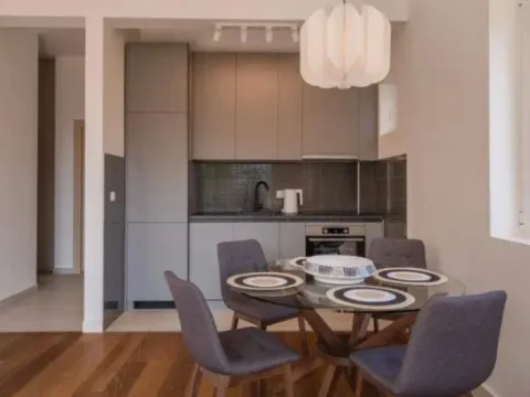 Rent, two bedroom apartment, 75m², Budva, Crna Gora - image 9