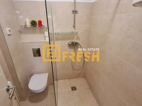 Izdavanje, trosoban stan, 134m², Budva, Crna Gora - image 15