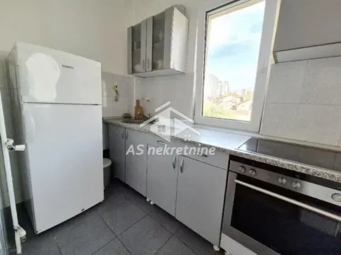 Rent, three bedroom apartment, 85m², Južni Bulevar, Vračar Sve Podlokacije - image 10