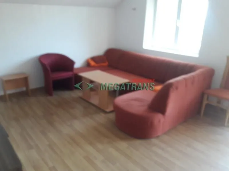 Izdavanje, trosoban stan, 130m², Veternik, Novi Sad Sve Podlokacije