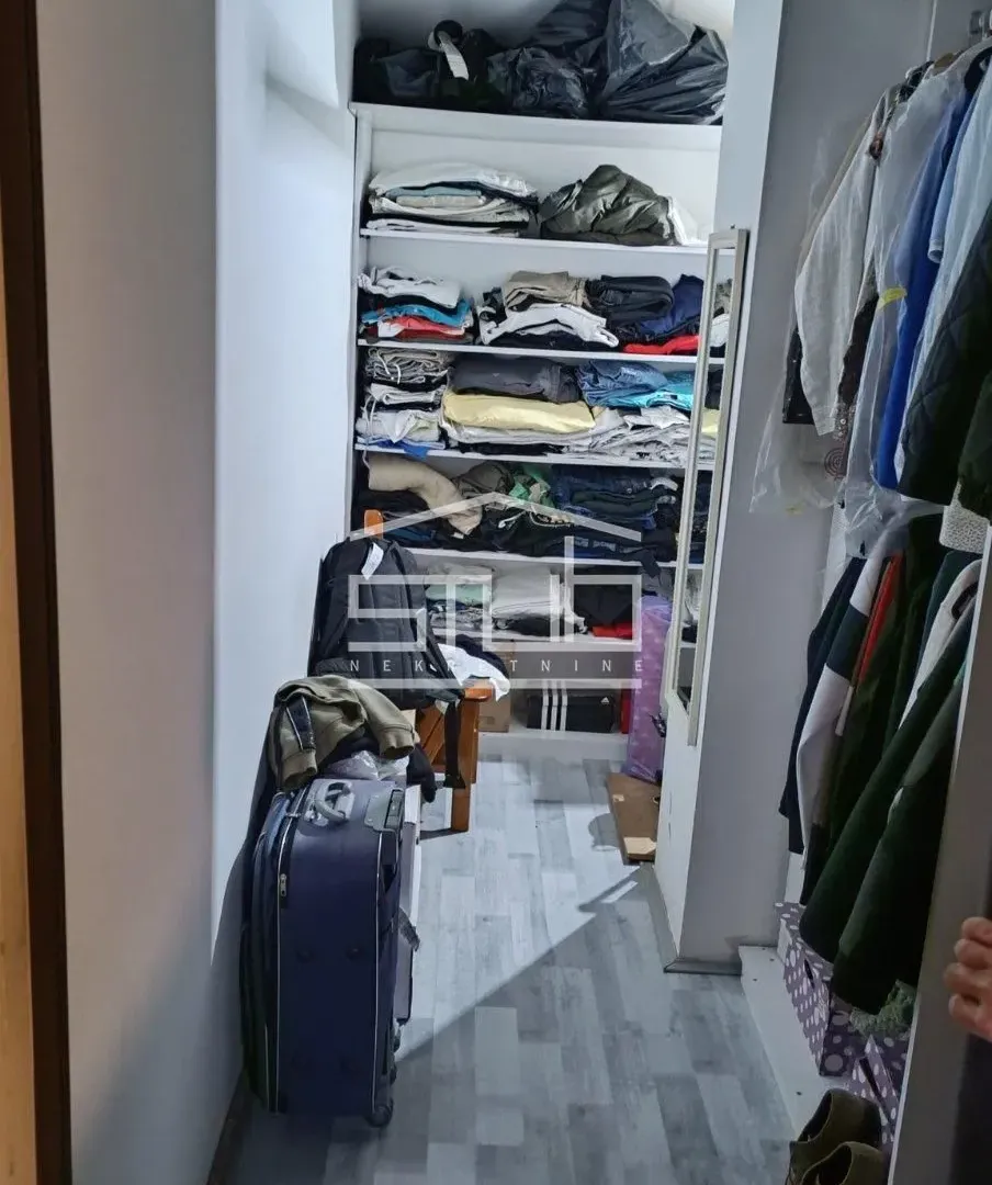 Prodaja, trosoban stan, 114m², Centar, Pančevo