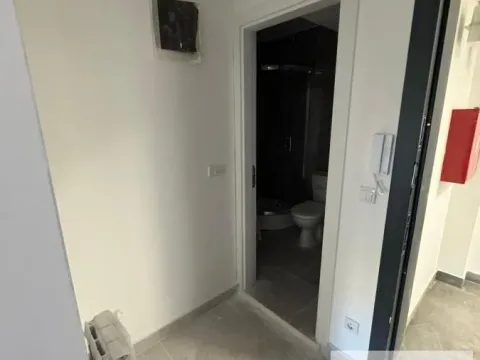 Prodaja, jednosoban stan, 35m², Centar, Stara Pazova - image 9