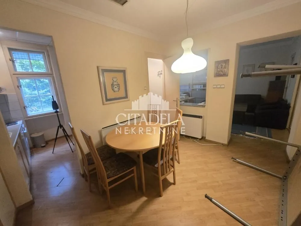 Rent, four bedroom apartment, 100m², Stari Grad, Beograd