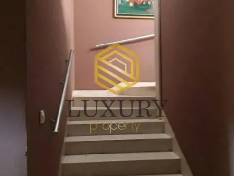 Izdavanje, kuća, 500m², Donja Gorica, Podgorica - image 7