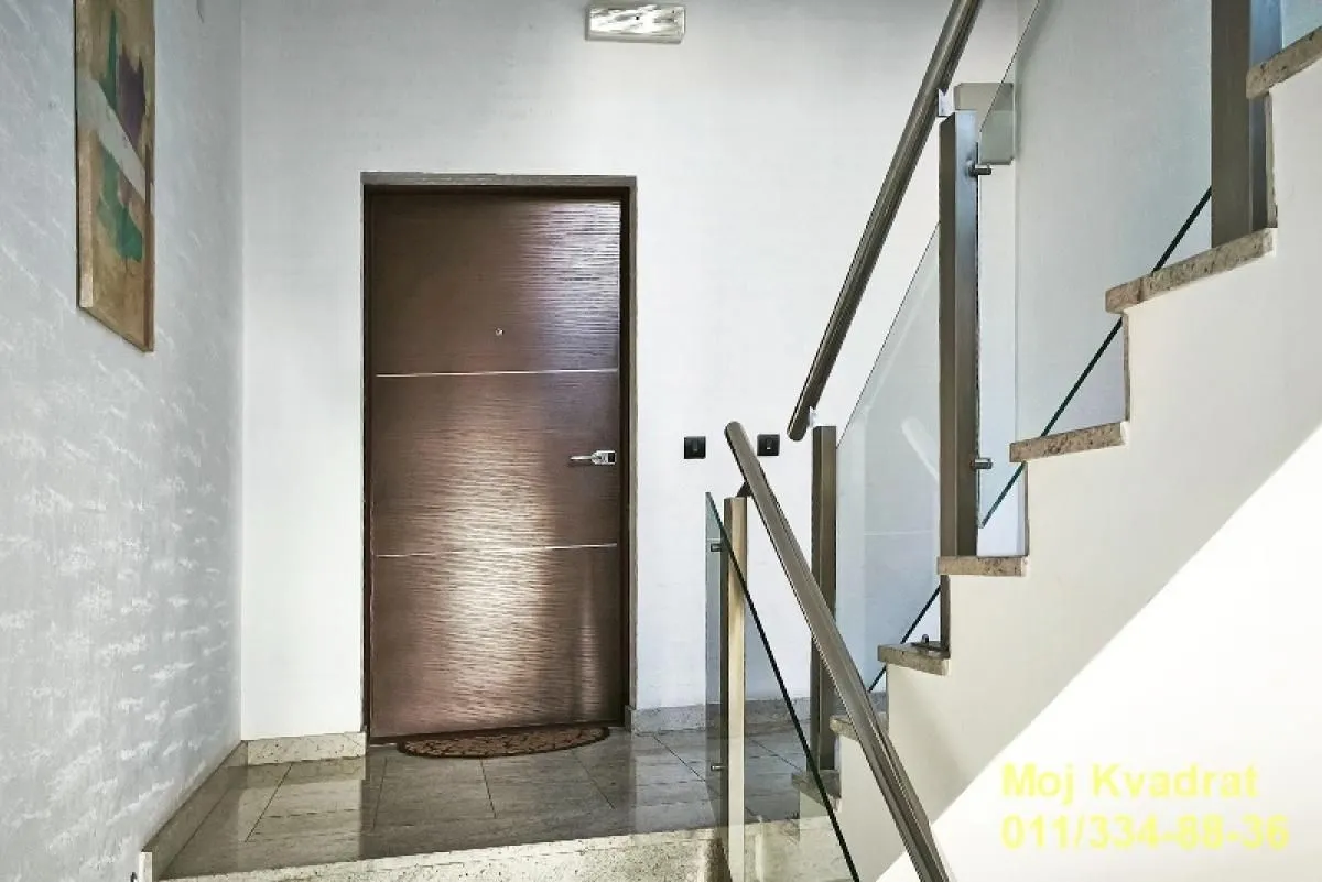 Sale, four bedroom apartment, 123m², Čukarica, Beograd