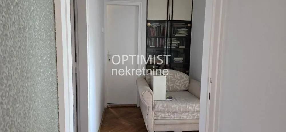 Prodaja, dvosoban stan, 58m², Novi Beograd Blok 1 Fontana, Novi Beograd Sve Podlokacije
