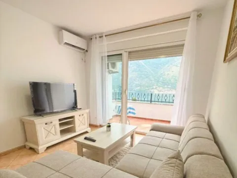 Rent, one bedroom apartment, 50m², Dobrota, Kotor
