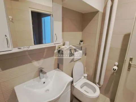 Izdavanje, trosoban stan, 69m², Stari Grad, Beograd - image 11